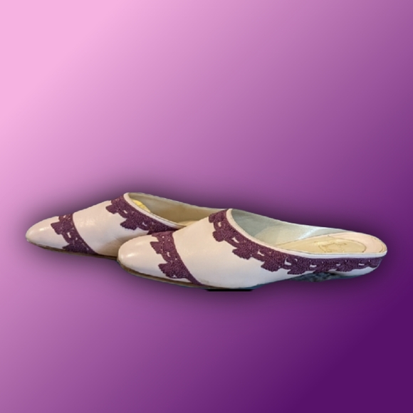 ⚜️ Christian Louboutin Vintage Pink Flats  Size 38 1/2 accepting offers - Picture 2 of 16